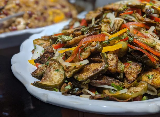 Salada de Jiló Marinado Low Carb – Um Toque Exótico no Seu Cardápio!